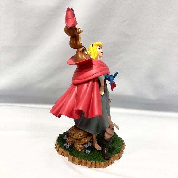 Disney Park Sleeping Beauty Aurora Figure Statue 60th Anniversary Briar Rose NEW - Picture 3 of 4